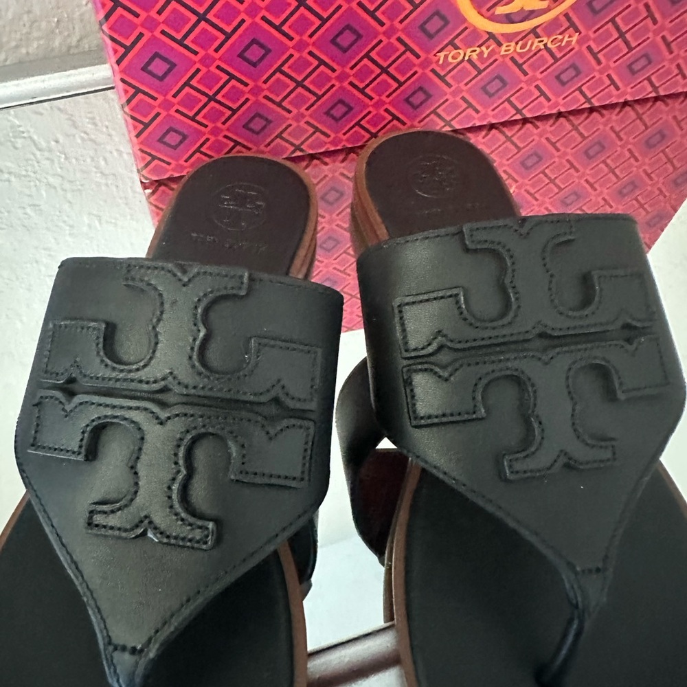 EUC Tory Burch Black Logo Thong Sandals - Picture 3 of 5